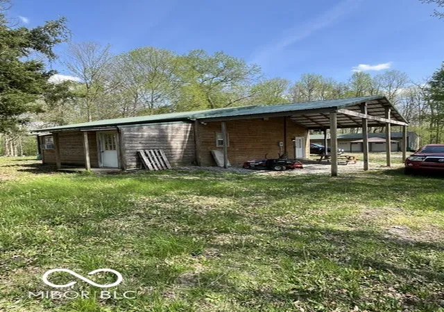 Photo 3 of Single family home for sale at 7642 W County Rd 350 S, Shirley, IN 47384 | MLS# 22098708 | Listing updated on 2026-08-30