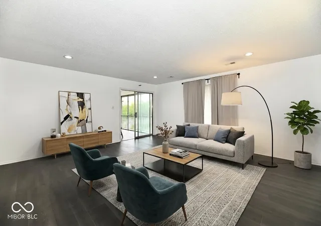 Photo 3 of Townhouse for sale at 3016 Lake Shore Dr #E, Indianapolis, IN 46205 | MLS# 22098729 | Listing updated on 2026-10-01