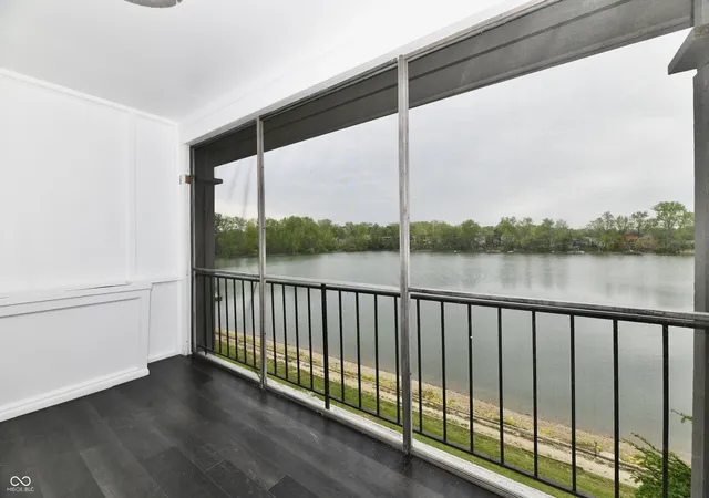 Photo 3 of Townhouse for sale at 3016 Lake Shore Dr #E, Indianapolis, IN 46205 | MLS# 22098729 | Listing updated on 2026-10-01