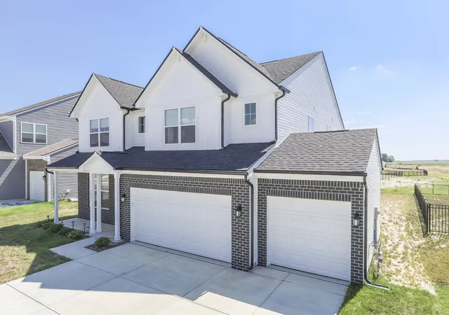 Photo 2 of Sale Pending at 1261 Pegasus Dr, Franklin, IN 46131 | MLS# 22098798 | Listing updated on 2026-10-27
