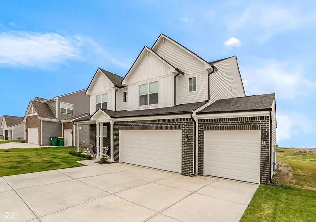 1st image of 1261 Pegasus Dr, Franklin, IN 46131 | MLS# 22098798