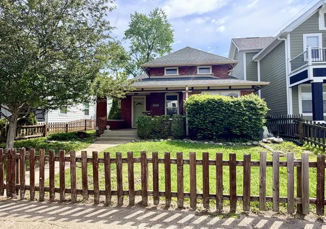 3rd image of 1249 Union St, Indianapolis, IN 46225 | MLS# 22098817