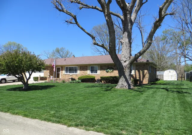 1st image of 628 W Ralston Rd, Indianapolis, IN 46217 | MLS# 22098871
