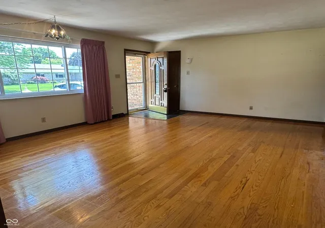 4th image of 628 W Ralston Rd, Indianapolis, IN 46217 | MLS# 22098871
