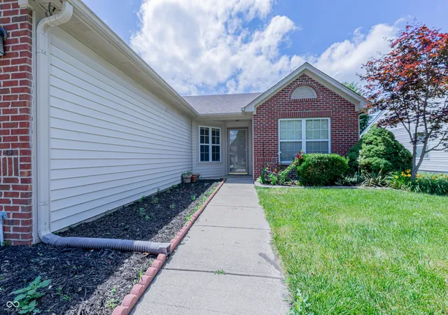 4th image of 7060 Blankenship Ave, Indianapolis, IN 46217 | MLS# 22098902