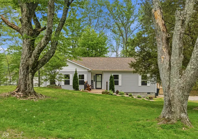 Photo 3 of Sale Pending at 9082 Axsom Branch Rd, Nashville, IN 47448 | MLS# 22098927 | Listing updated on 2026-09-19