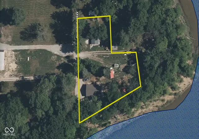 Homes for sale in Nashville, IN | 9082 Axsom Branch Rd, Nashville, IN 47448 | MLS# 22098927