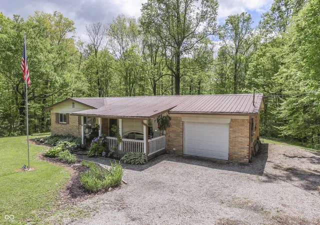 Homes for sale in Morgantown, IN | 181 W Robertson Rd, Morgantown, IN 46160 | MLS# 22098938