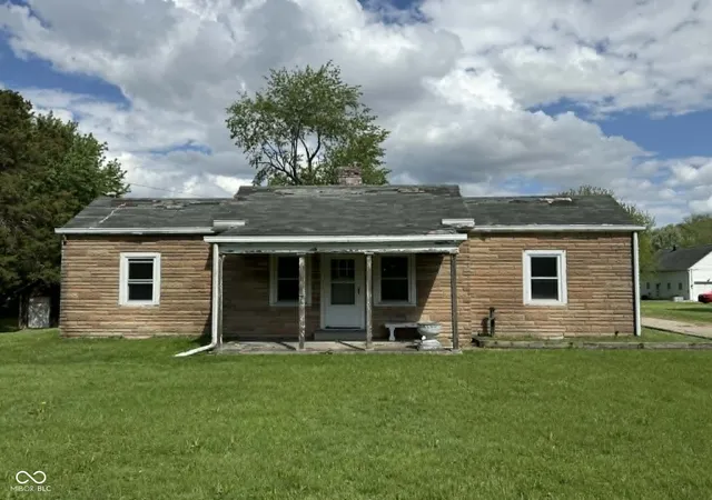 1st image of 129 Bridgeport Rd, Indianapolis, IN 46231 | MLS# 22098954