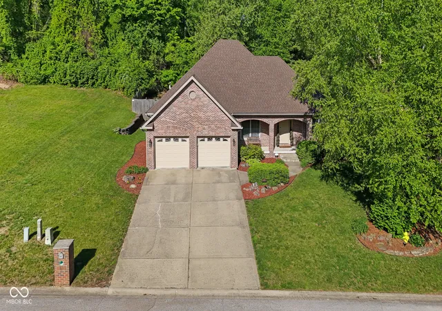 Photo 1 of Sale Pending at 2545 Eisenhower Ln, Terre Haute, IN 47803 | MLS# 22099038 | Listing updated on 2026-09-02