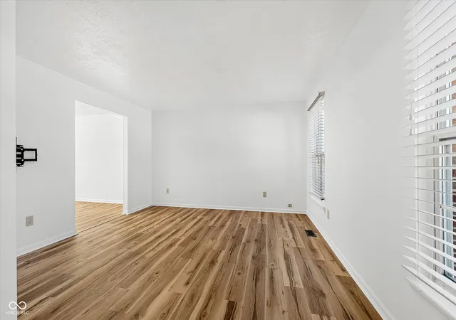 Photo 3 of Sale Pending at 6705 Caribou Pl, Indianapolis, IN 46278 | MLS# 22099060 | Listing updated on 2026-09-21