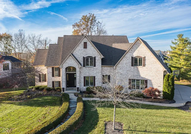 2nd image of 10701 Harbor Bay Dr, Fishers, IN 46040 | MLS# 22099065