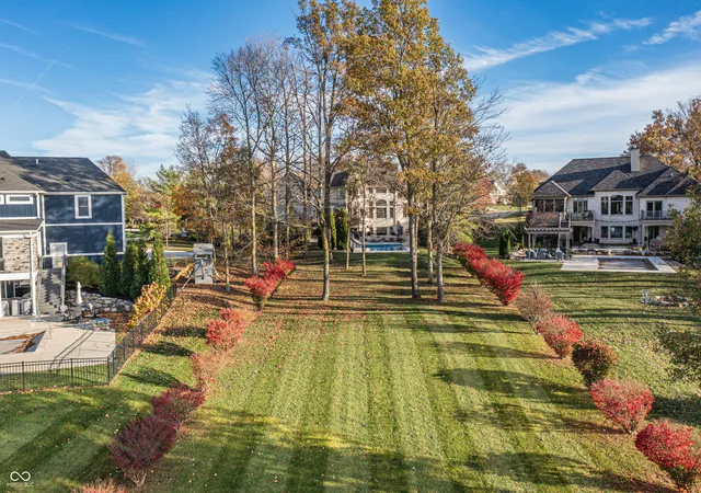 2nd image of 10701 Harbor Bay Dr, Fishers, IN 46040 | MLS# 22099065