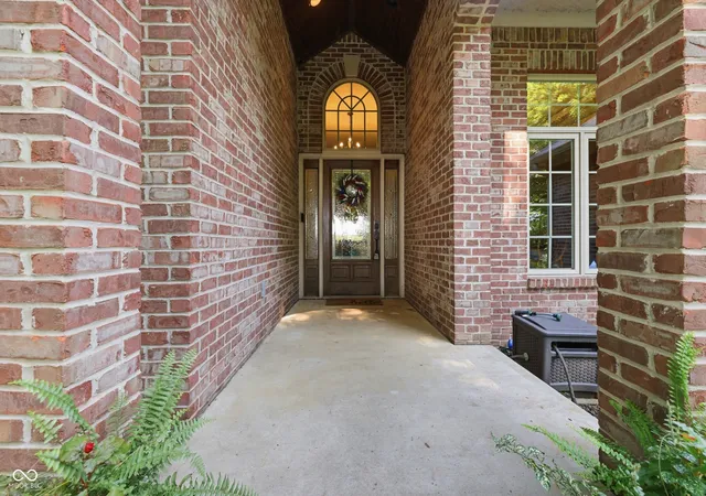 Photo 3 of Sale Pending at 21001 Anthony Rd, Westfield, IN 46062 | MLS# 22099084 | Listing updated on 2026-08-21