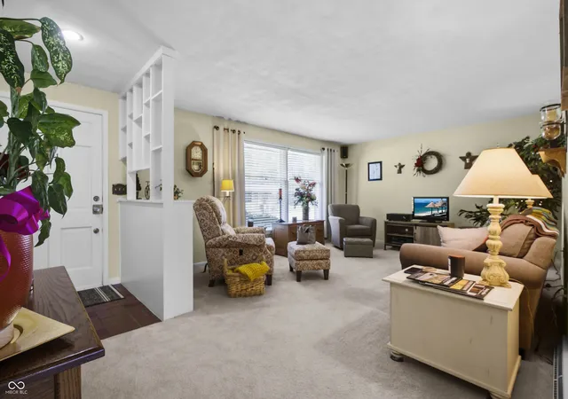 5th image of 2820 Wedgewood Dr, Columbus, IN 47203 | MLS# 22099125