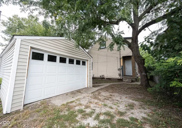 19th image of 623 Orange St, Indianapolis, IN 46203 | MLS# 22099127