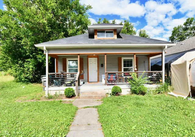 Photo 1 of Sale Pending at 918 N Elder Ave, Indianapolis, IN 46222 | MLS# 22099129 | Listing updated on 2026-09-11