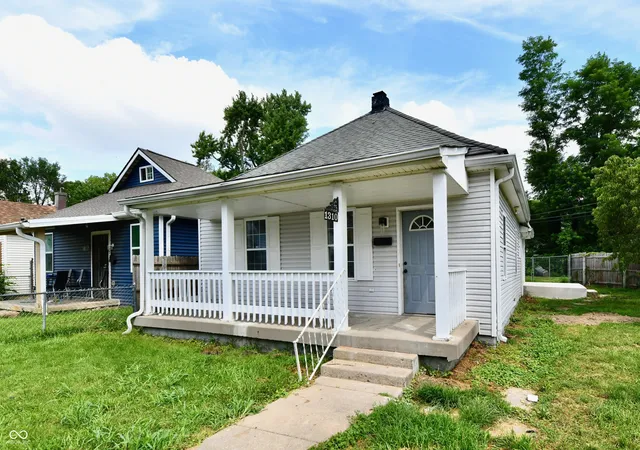 Photo 3 of Single family home for sale at 1310 W 27th Street, Indianapolis, IN 46208 | MLS# 22099132 | Listing updated on 2026-09-08