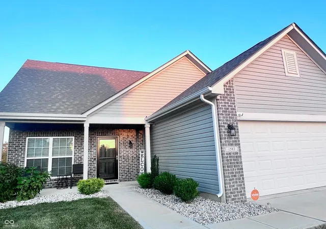 Photo 1 of Single family home for sale at 1583 N Creekwater Pass, Greenfield, IN 46140 | MLS# 22099182 | Listing updated on 2026-10-12