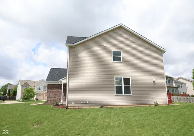 3rd image of 7817 Sea Eagle Cir, Zionsville, IN 46077 | MLS# 22099194