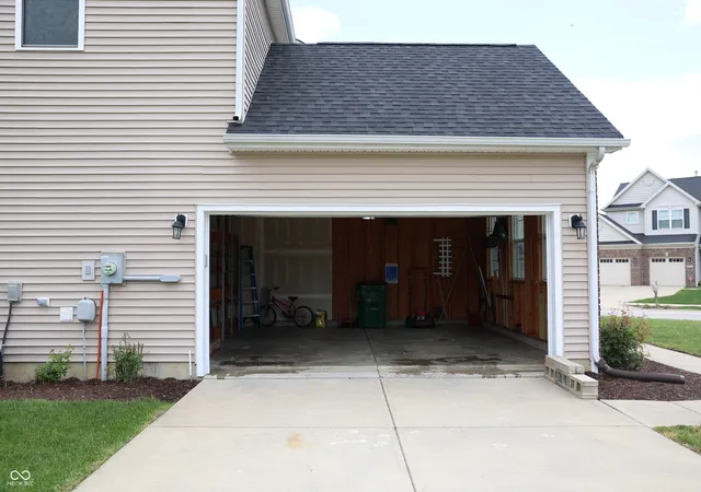 5th image of 7817 Sea Eagle Cir, Zionsville, IN 46077 | MLS# 22099194