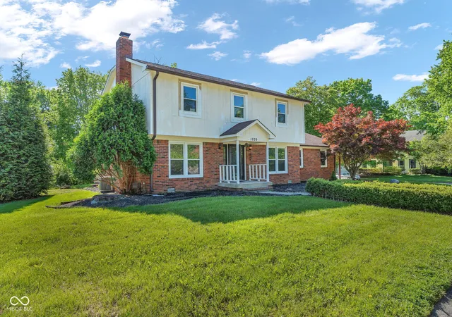 Photo 3 of Single family home for sale at 1039 Ridgeview Ct, Avon, IN 46123 | MLS# 22099221 | Listing updated on 2026-05-05