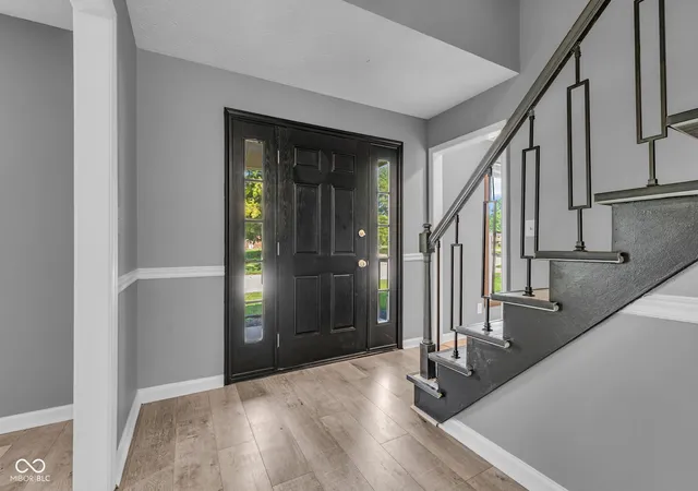 Photo 4 of Single family home for sale at 1039 Ridgeview Ct, Avon, IN 46123 | MLS# 22099221 | Listing updated on 2026-05-05