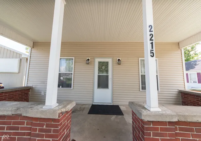 Homes for sale in Columbus, IN | 2215 N Cherry St, Columbus, IN 47201 | MLS# 22099287