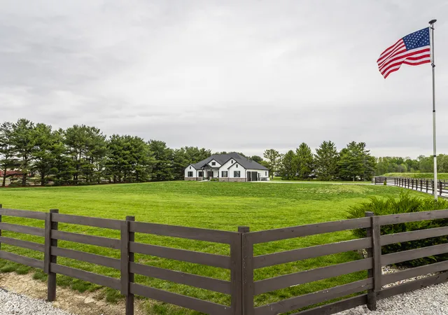 Photo 3 of Single family home for sale at 195 N 300 West, Lebanon, IN 46052 | MLS# 22099431 | Listing updated on 2026-05-07
