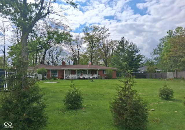 2nd image of 27 S Scatterfield Rd, Anderson, IN 46012 | MLS# 22099444