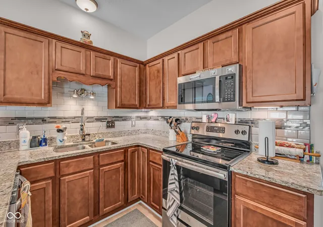 Photo 3 of Single family home for sale at 3898 S State Rd 47, Crawfordsville, IN 47933 | MLS# 22099447 | Listing updated on 2026-08-27