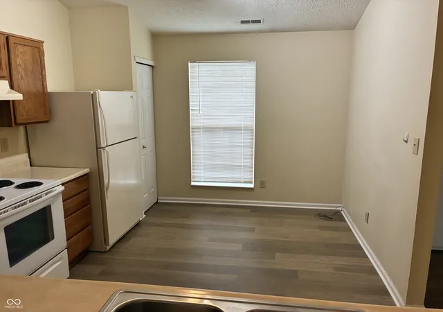 5th image of 8410 Armistead Ln, Indianapolis, IN 46227 | MLS# 22099468