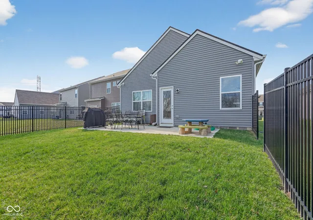 Homes for sale in Indianapolis, IN | 6044 Medina Spirit Dr, Indianapolis, IN 46237 | MLS# 22099493