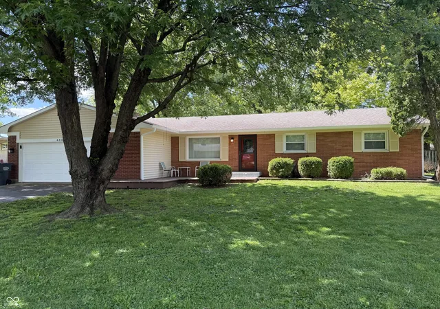 1st image of 480 Mccarty Dr, Greenwood, IN 46142 | MLS# 22099501