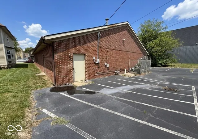 2nd image of 2431 Central Ave, Indianapolis, IN 46205 | MLS# 22099569