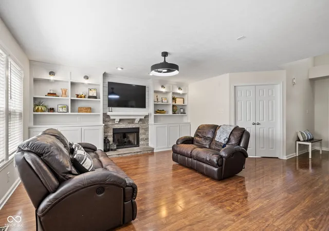 4th image of 8117 Winterset Cir, Indianapolis, IN 46214 | MLS# 22099578