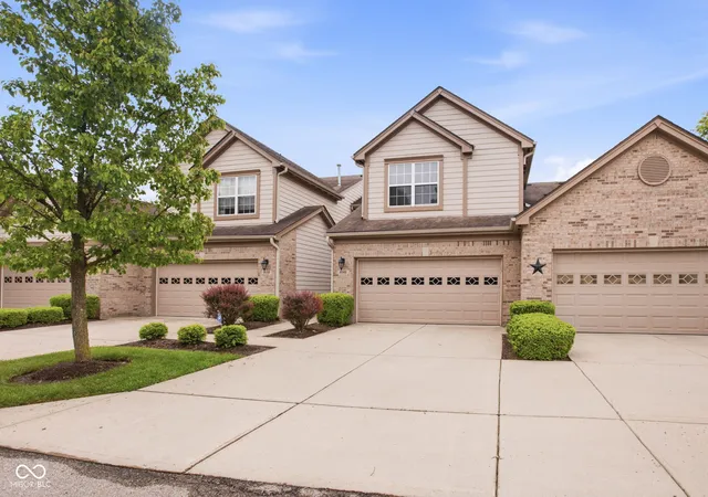 3rd image of 9165 Huxley Ct, Fishers, IN 46037 | MLS# 22099582