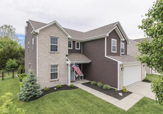 Homes for sale in Greenwood, IN | 814 Cherry Tree Ln, Greenwood, IN 46143 | MLS# 22099598