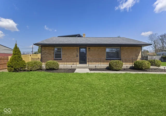 4th image of 1718 Tulip Dr, Indianapolis, IN 46227 | MLS# 22099660