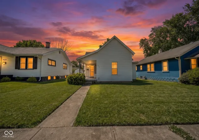 Homes for sale in Anderson, IN | 1433 W 5th St, Anderson, IN 46016 | MLS# 22099692