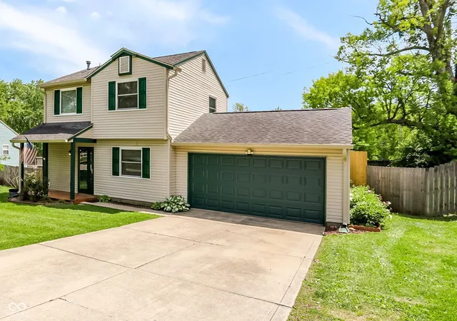 2nd image of 2745 S Pine Meadows Dr, Bloomington, IN 47403 | MLS# 22099722