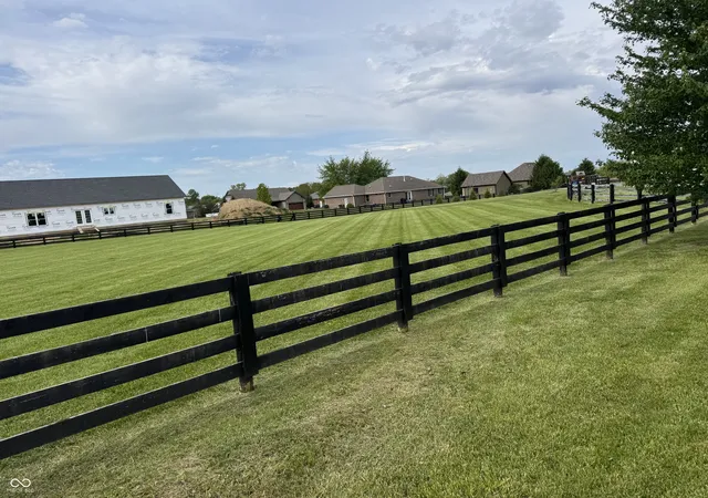 2nd image of 1075 E Greyhawk Ln, Greensburg, IN 47240 | MLS# 22099730