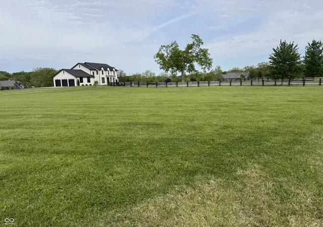 3rd image of 1075 E Greyhawk Ln, Greensburg, IN 47240 | MLS# 22099730