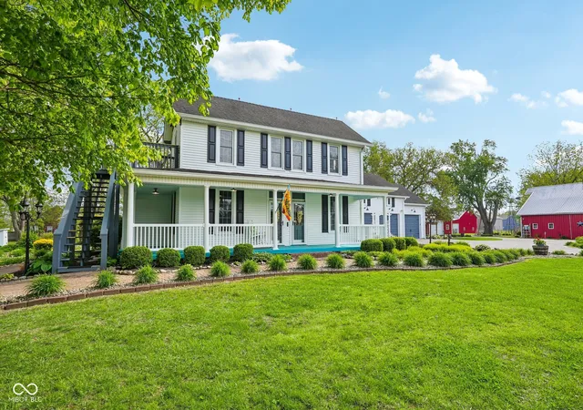 Photo 3 of Single family home for sale at 211 Whiteland Rd, Whiteland, IN 46184 | MLS# 22099737 | Listing updated on 2026-09-25