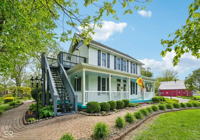 Photo 4 of Single family home for sale at 211 Whiteland Rd, Whiteland, IN 46184 | MLS# 22099737 | Listing updated on 2026-09-25