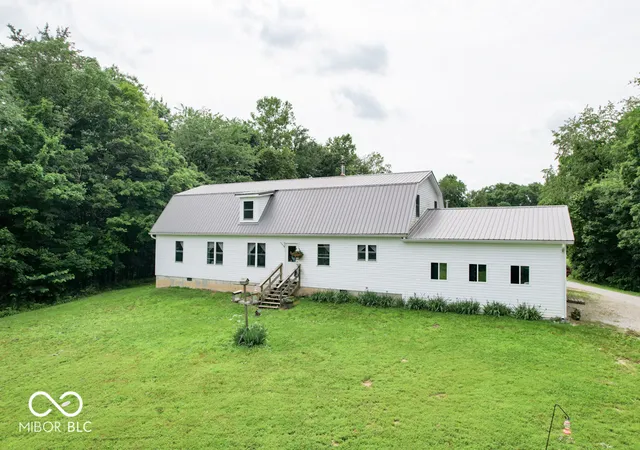 Homes for sale in North Vernon, IN | 6430 E Private Rd 800 N, North Vernon, IN 47265 | MLS# 22099753