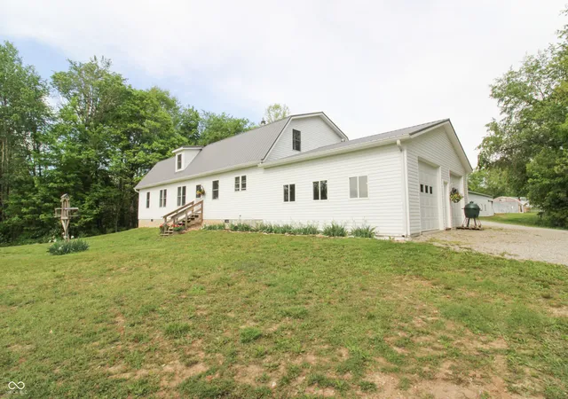 Homes for sale in North Vernon, IN | 6430 E Private Rd 800 N, North Vernon, IN 47265 | MLS# 22099753