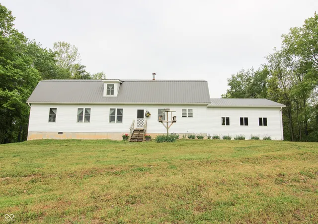 Homes for sale in North Vernon, IN | 6430 E Private Rd 800 N, North Vernon, IN 47265 | MLS# 22099753