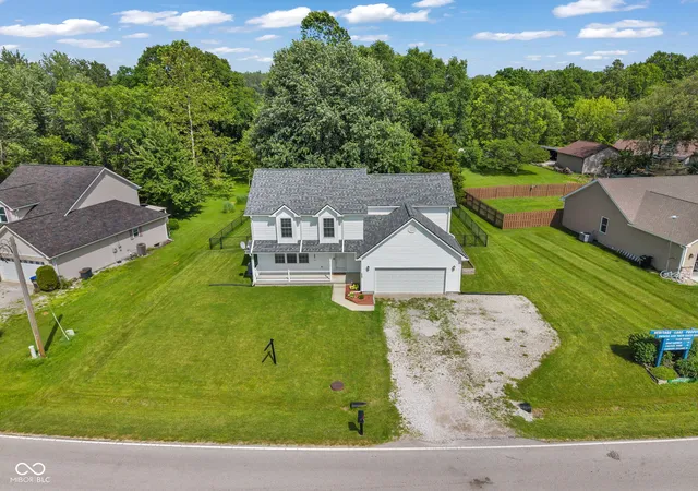Photo 2 of Single family home for sale at 239 Lincoln Hills, Coatesville, IN 46121 | MLS# 22099789 | Listing updated on 2026-09-25