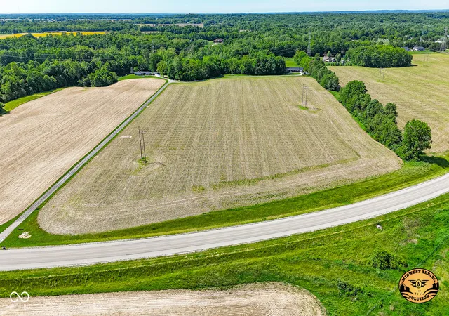 2nd image of 7892 N Whiteland Ln, Martinsville, IN 46151 | MLS# 22099821
